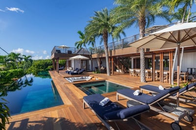 Villa Aura