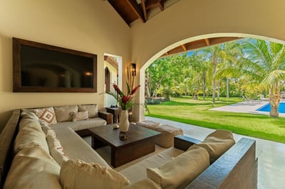Luxury Villa Photo #18
