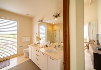 Luxury Villa Photo #12