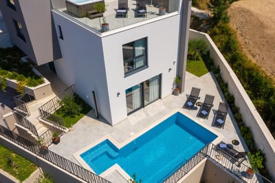 Luxury Villa Photo #5