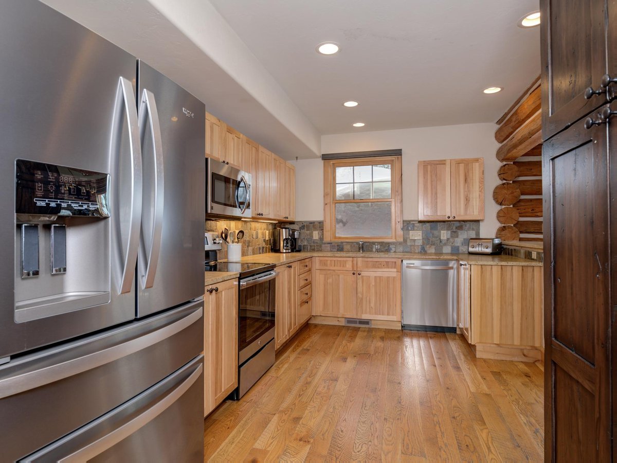 Powder Ridge Cabin | 6 Rose Bud