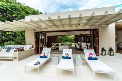 Luxury Villa Photo #4