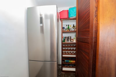 Kitchen & Dining Areas