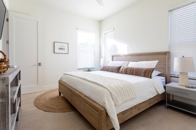 Blanco (smaller size bedroom, main house): king bed, smart TV