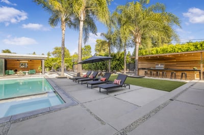 Luxury Villa Photo #3