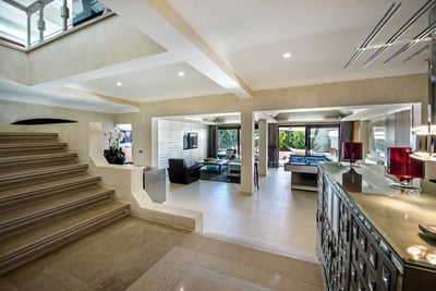 Luxury Villa Photo #21