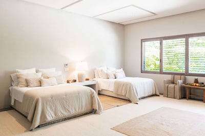 Luxury Villa Photo #40