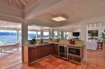 Luxury Villa Photo #12