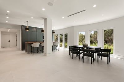 Luxury Villa Photo #20