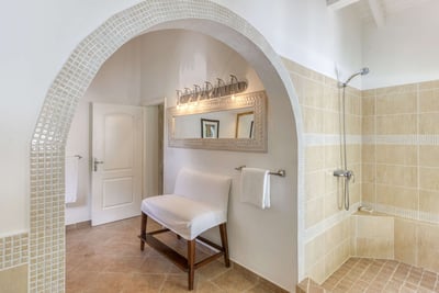 Luxury Villa Photo #28