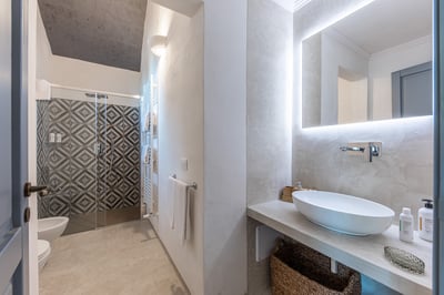 Luxury Villa Photo #28