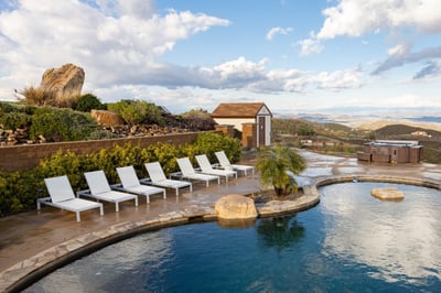 Luxury Villa Photo #6