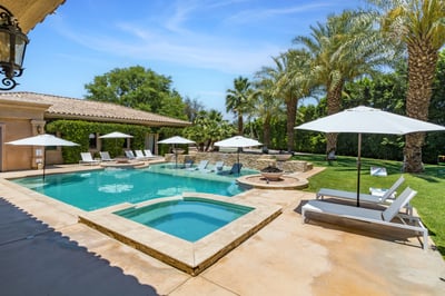 Luxury Villa Photo #3