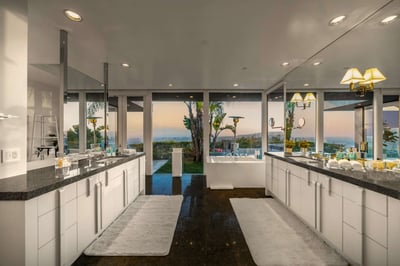 Luxury Villa Photo #20
