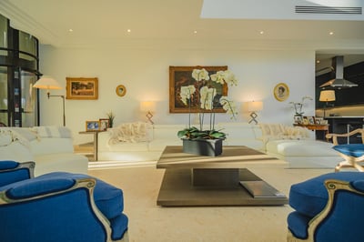 Luxury Villa Photo #25
