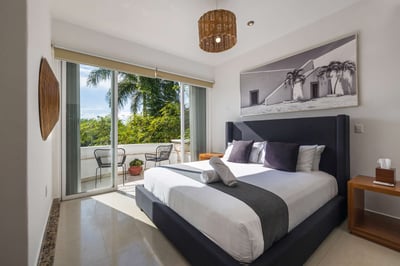 Luxury Villa Photo #63
