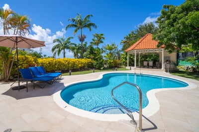 Luxury Villa Photo #3