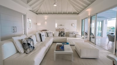 Living & Dining Areas: Living with Comfortable sofas, large Direct TV satellite, DVD player, Ipod do