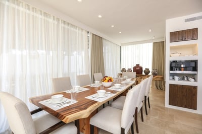 Luxury Villa Photo #23