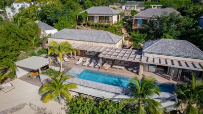 Luxury Villa Photo #2