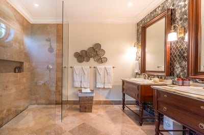 Luxury Villa Photo #74