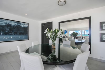 Luxury Villa Photo #20