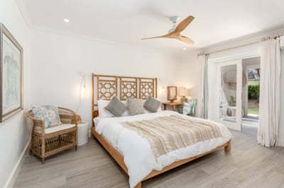 Luxury Villa Photo #20