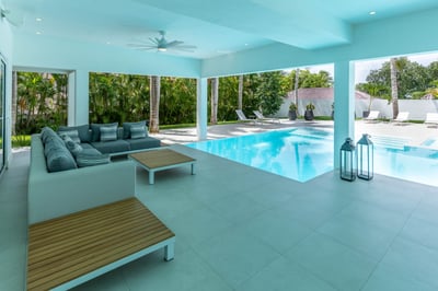 Luxury Villa Photo #9