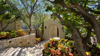 Luxury Villa Photo #20