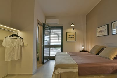 Luxury Villa Photo #17