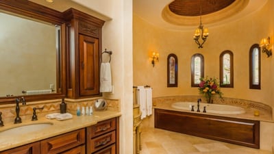 Luxury Villa Photo #24