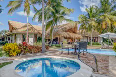 Luxury Villa Photo #6