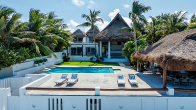 Luxury Villa Photo #10