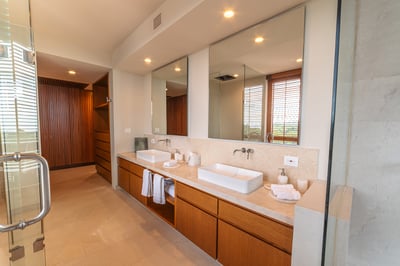 Luxury Villa Photo #31