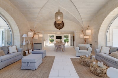 Luxury Villa Photo #24