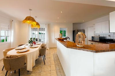 Luxury Villa Photo #12