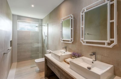 Luxury Villa Photo #19