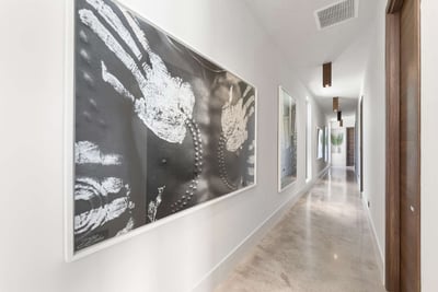 Luxury Villa Photo #31