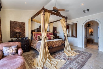Luxury Villa Photo #45