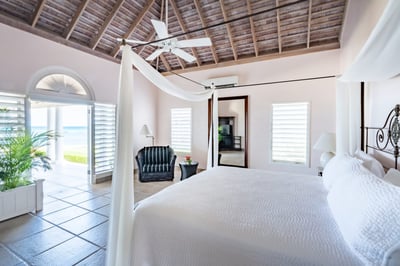 Luxury Villa Photo #10