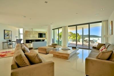Luxury Villa Photo #24