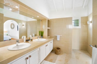 Luxury Villa Photo #45