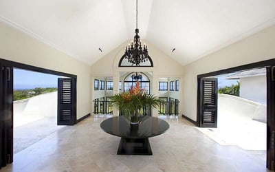 Luxury Villa Photo #12
