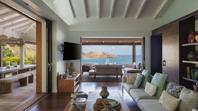 Luxury Villa Photo #32