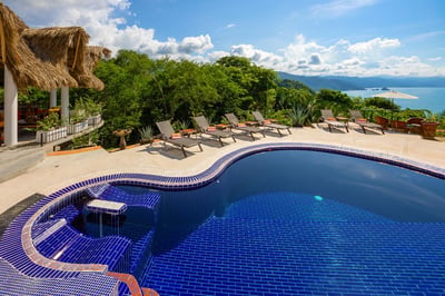 Luxury Villa Photo #4