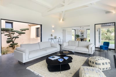 Luxury Villa Photo #11