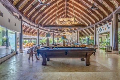 Luxury Villa Photo #20