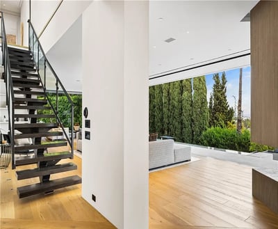 Luxury Villa Photo #31