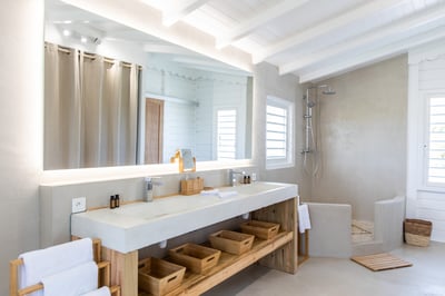 Luxury Villa Photo #30