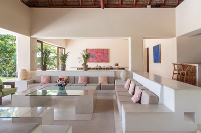 Luxury Villa Photo #16